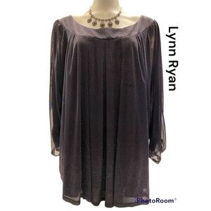 Lynn Ryan SZ 2X Woman’s Beautiful Grayish Black Glitter Blouse